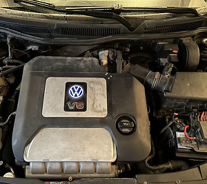 Volkswagen Bora V5 (12 foto / 12)