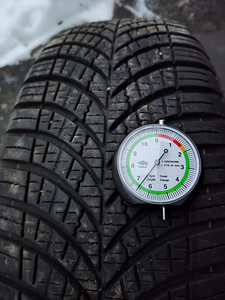 Goodyear lamellrehvid 195/65R15 DOT1121 (6 foto / 8)