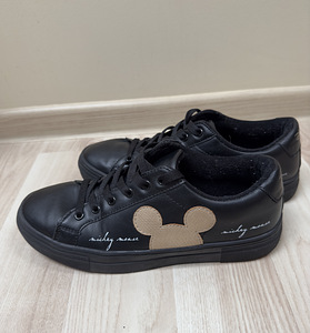 Черные кроссовки tossud Disney 39 размер