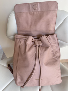 Massimo Dutti puuderroosa nahast seljakott (5 foto / 8)