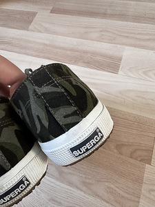 Nahast tossud Superga militaar khaki (6 foto / 6)