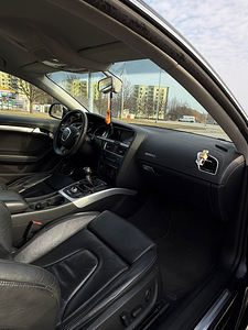 Audi A5 S-LINE 3.0 176kW (11 foto / 14)
