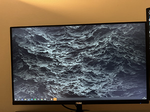Gaming monitor QUBE 144hz (2 foto / 2)