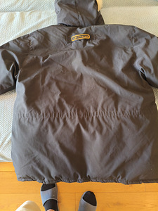 : «Canada Goose Expedition talveparka, suurus 2XL».  (3 foto / 6)