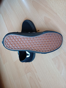 Laste jalanõud VANS (2 foto / 4)