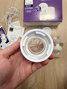 Молокоотсос Philips Avent Single Electric Breast Pump SCF395 (6 фото из 7)
