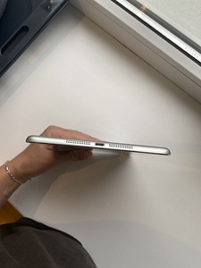 Müüa iPad mini valge (5 foto / 7)
