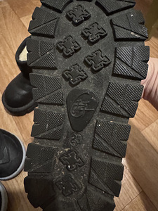 Müün UGG saapaid (4 foto / 4)
