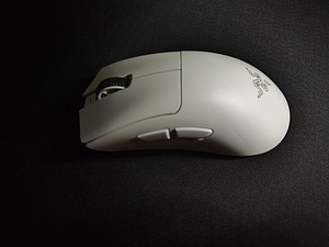 Razer deathadder v4 pro white (3 foto / 5)