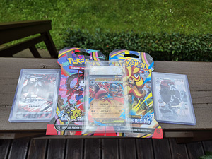 Подарочный набор коллекционных карточек Pokemon Lucario EX (1 фото из 2)
