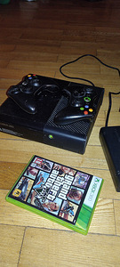 Xbox 360 + gta v (1 foto / 1)