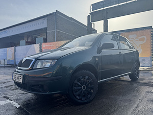 Skoda Fabia 2006 (2 foto / 12)