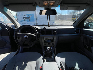 Opel Vectra C 2.2 CDTi (8 foto / 10)