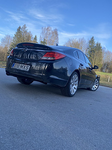 Opel insignia 2.0D (6 foto / 9)