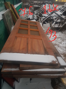 Двери деревянные (1 фото из 2)