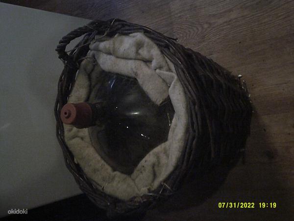 Большая бутыль для изготовления вина или сока. (фото #2)