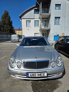 Mersedes Benz E200 Kompressor (5 фото из 8)