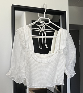 (NEW) H&M Puff-sleeve square neck top (4 foto / 4)