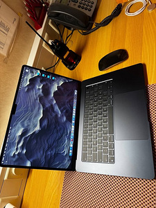 MacBook Air 15,3" Apple M3 8- Core CPU & 10- Core GPU 16GB/5 (1 foto / 4)