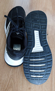 Adidas tossud nr 41,5 (4 foto / 5)