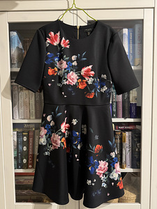 Платье Ted Baker размер M (1 фото из 3)