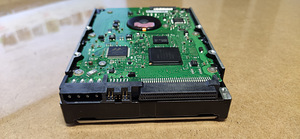 Seagate ST3146855LW SCSI Hard Drive Disk (3 foto / 3)