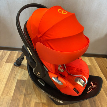 Cybex Cloud Z i-Size + Base Z Isofix