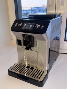 Кофемашина Delonghi Eletta Explore (2 фото из 4)