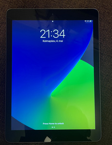 iPad 9,7" 5 generation, 32GB, wifi (1 foto / 2)