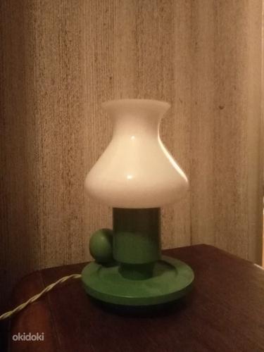 Оригинальная деревянная настольная лампа (фото #2)