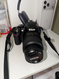 Nikon D3100 (1 foto / 4)