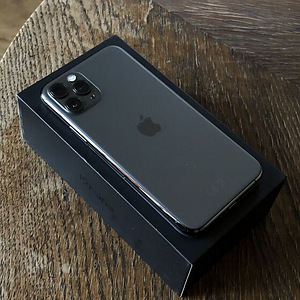 iPhone 11 pro 64GB Space Gray. 90% Battery (1 foto / 2)