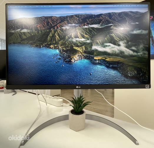 LG 4K IPS 27UP650 monitor