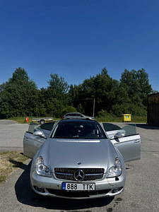 MB CLS w219 3.0 CDI 2007 дымит но едет хорошо (8 фото из 9)