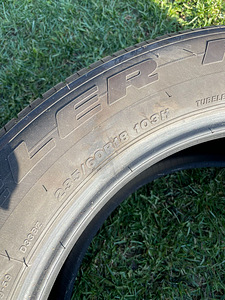 235 / 60 R18 BRIDGESTONE Dueler D33 103H CB70 (1 foto / 4)