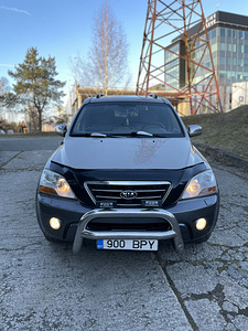 Kia Sorento 2008 (2 foto / 10)