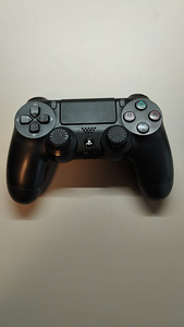 Sony PlayStation 4 Pro 1TB +disks (6 foto / 9)