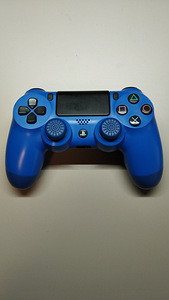 Sony PlayStation 4 Pro 1TB +disks (7 foto / 9)