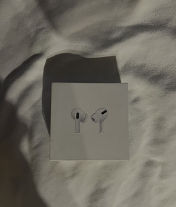 APPLE AIRPODS PRO (2 фото из 2)