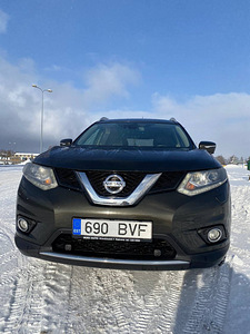 Nissan X-Trail 1.6 96kW, 2017 (2 foto / 15)