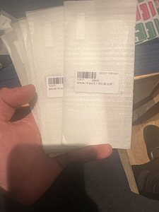Müüme ekraani- ja kaamerakaitsmeid iPhone 14pr jaoks. (3 foto / 3)