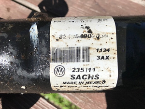 Amort / amortisaator Volkswagen Jetta (2 foto / 4)
