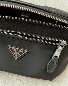 Поясная сумка Prada (4 фото из 5)