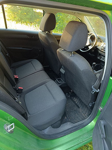 Škoda Fabia Combi (8 фото из 13)