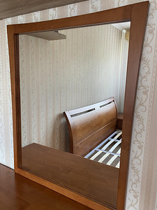 Спальный гарнитур (3 фото из 7)