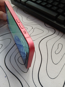 iPhone 12 (7 foto / 9)