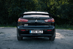Mitsubishi lancer 2008 (2 foto / 10)