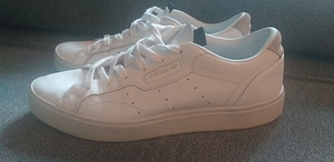 Тенниски ADIDAS (1 фото из 1)