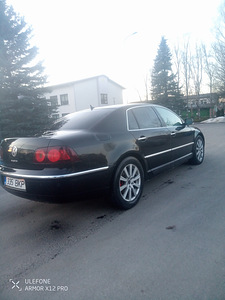 VW Phaeton (4 фото из 4)