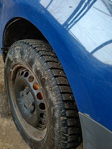 Volkswagen Caddy (4 фото из 5)